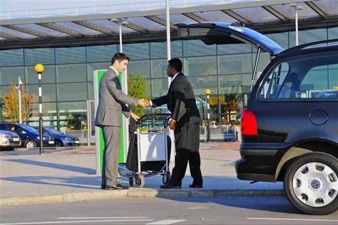 01 way Private Transfer from your Hotel in Cairo to Cairo Airport - The Drive to Cairo International: Timing That Matches Reality