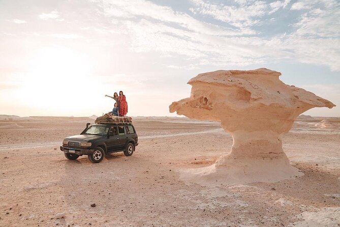 2-Day Black & White Desert, Crystal Mountain, option Pyramid tour - Sandboarding and BBQ dinner at Al Haiz camp