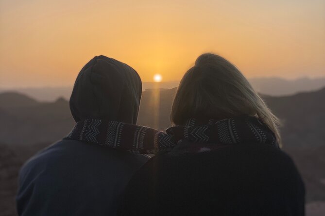 2 Day Private Desert Experience in Sinai - Day 2: sunrise coffee, canyon driving, and Canyon Salama’s barefoot walk