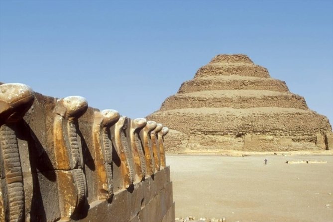 2-Day Private Tour from Hurghada to Cairo and Luxor - Giza Plateau: pyramids, Sphinx, and the Valley Temple