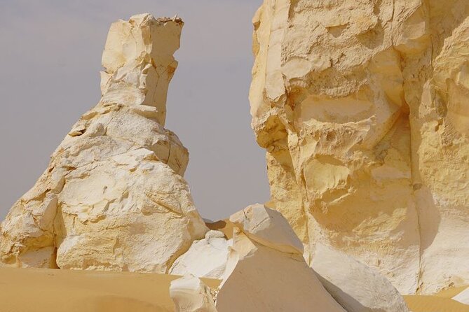 2-Day Private Tour To Egypt's White Desert - Day 1 Morning: Bahariya Oasis Lunch, Then Black Desert Jeep Time