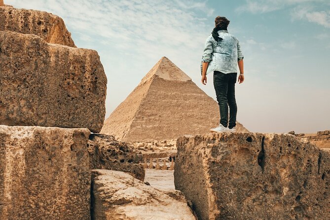 2 Days Private Tour to Landmarks in Giza and Cairo - Khan al-Khalili: souq energy as your winding-down finale