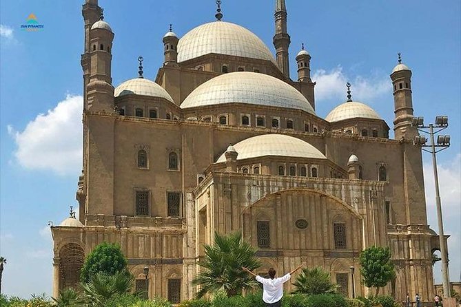 2 Days to Giza and Cairo from Alexandria in Egypt - Day 1 in Giza: pyramids, Sphinx, and a quick walk through Memphis