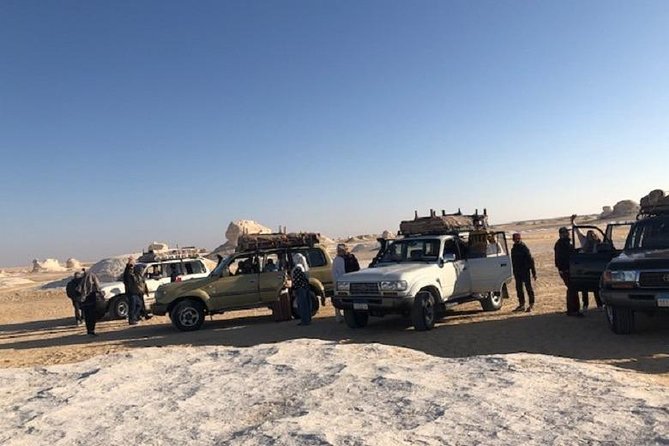 2 Days White Desert And Bahariya Oasis Tour - El-Heiz Lunch in a Bedouin Village: A Human Pause on the Drive