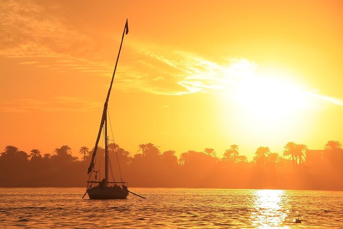 2 Hour Private Felucca Trip Tour on The Nile With Lunch in Luxor - Lunch onboard: included, Egyptian-style, and actually part of the day