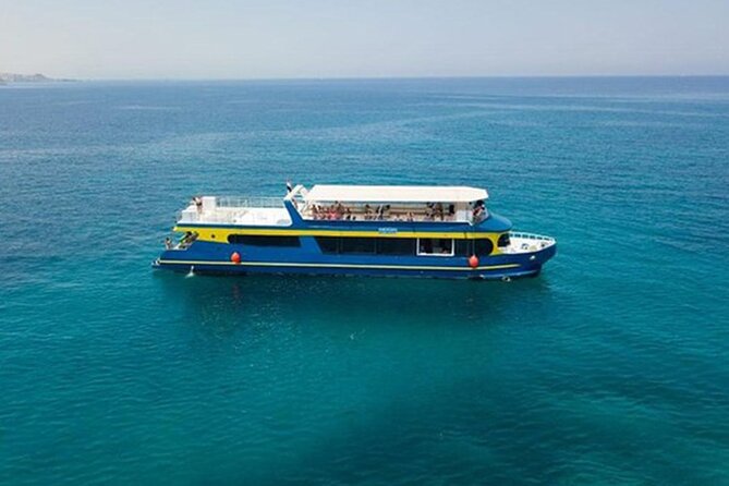 2 Hours Catamaran and Submarine with Snorkeling in Hurghada - The glass-bottom submarine ride: seeing the reef without getting fully wet