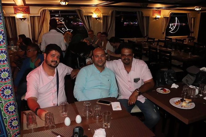 2-hours night dinner cruise show : Eat , Dance and Sing - Hotel Pickup at Around 6 PM: Simple Logistics With a Catch