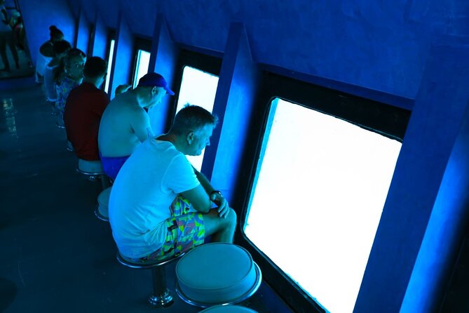 2 Hours Semi-Submarine Snorkeling Sea Trip & Transfer-Hurghada - The 15-Minute Diver Show and How It Fits Your Sea Day