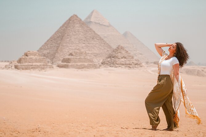 2 hrs Unique Photo session (PhotoShoot) at the Pyramids of Giza - How the posing coaching actually helps