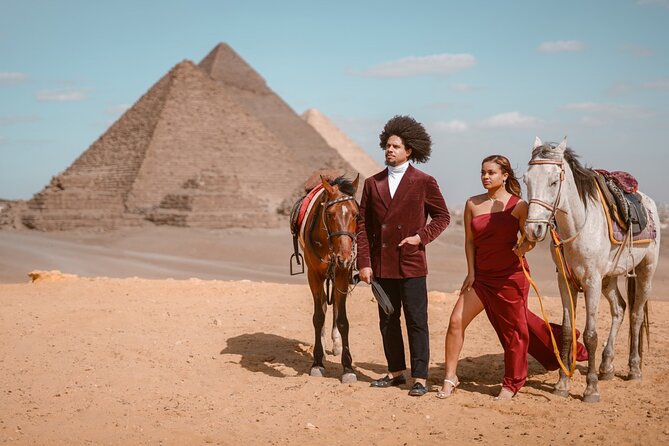 2 hrs Unique Photo session (PhotoShoot) at the Pyramids of Giza - Where you meet and how the session runs