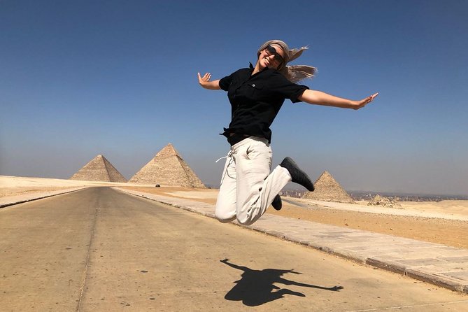 3-Day Private Guided Tour for Families around Giza, Cairo, Alexandria, Saqqara and Dahshur from Cairo - Alexandria: Kom el Shoqafa catacombs and the Roman layers