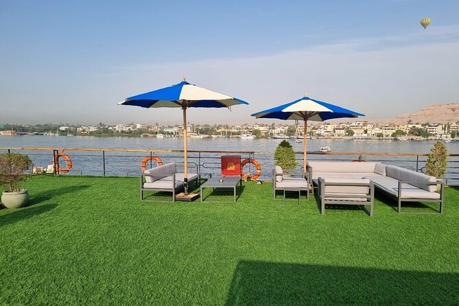 3 Days and 2 Nights Nile Cruise from Aswan to Luxor - Edfu Temple by horse carriage: Horus in the early morning light