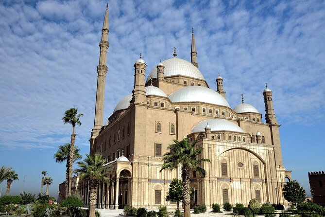 3 days Cairo Pyramids and Alexandria tour package - Day 1: Giza Pyramids, Sphinx, Saqqara, and Memphis in one sweep