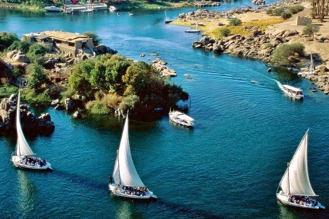 3 Nights Aswan to Luxor include Abu Simbel& Tipping - Comfort and meals: what full-board feels like on a busy route