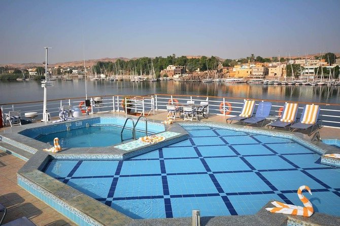 4 Days 3 Nights Nile Cruise From Hurghada By Bus - Luxor Temple and Karnak: where Ramses and Amun steal the show