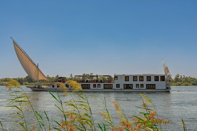 4 Days Dahabiya Nile Cruise from Aswan to Luxor with Sightseeing - Starting in Aswan: Philae Temple and the High Dam