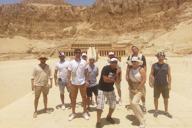 4 Days Nile Cruise, Aswan to Luxor AbuSimbel optional hot balloon - Day 3: Edfu Temple at 6 am and the Esna Lock passage to Luxor