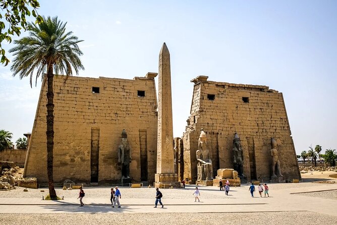 4Nights Nile Cruise from Luxor to Aswan with Abu Simbel & Balloon - Day 4: Abu Simbel early morning, then Aswan markets and a long exhale
