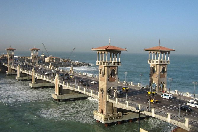 5 Days Cairo and Alexandria Tour - Day 3: Alexandria’s catacombs, Pompey’s Pillar, Roman amphitheater, and Montazah