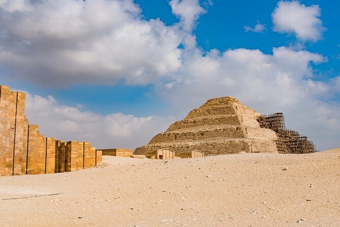 7 Hour Giza Pyramids, Memphis and Sakkara Private Tour - Mit Rahina Museum and Memphis ruins: seeing the Egyptian capital in pieces