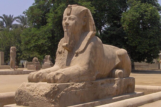 7 Hour Giza Pyramids, Memphis and Sakkara Private Tour - Khafre’s complex and the Sphinx Temple: reading the pyramid landscape