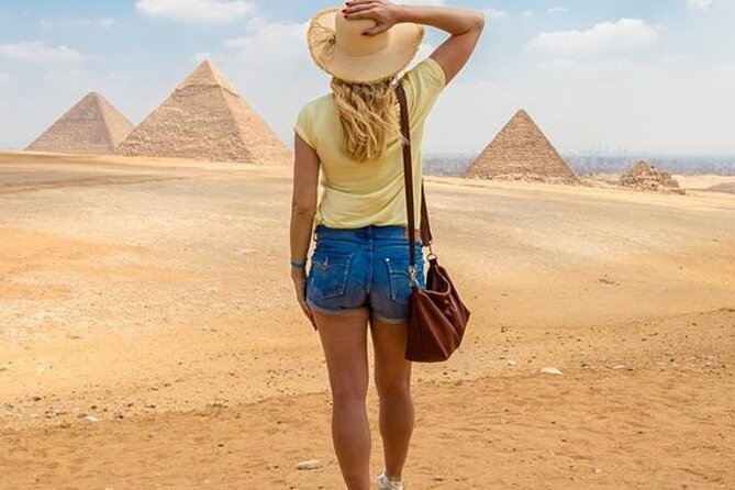 7-Hours Guided Tour to Giza Pyramids and Mummies Museum + Lunch - Pyramids of Giza: What to Watch For Beyond the Photo Op