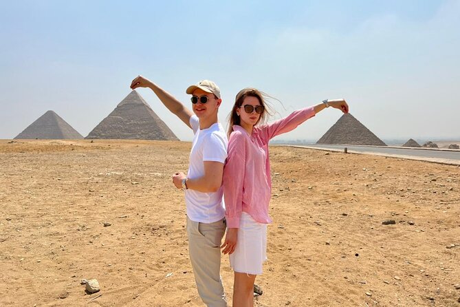 8-Hours Private Guided Tour in Giza , Egyptian Museum & Market with Lunch - Pyramids of Giza with a guide who gives you the story