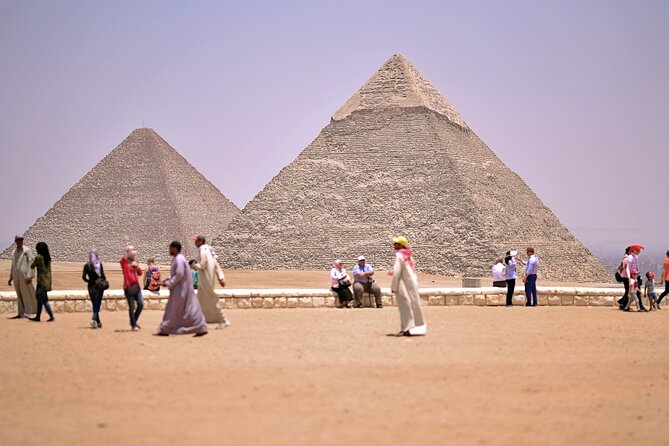 8 Hours Private trip to Giza pyramids Sakkara Memphis & shopping - Shopping in Cairo: papyrus, perfume, and the art of buying without panicking