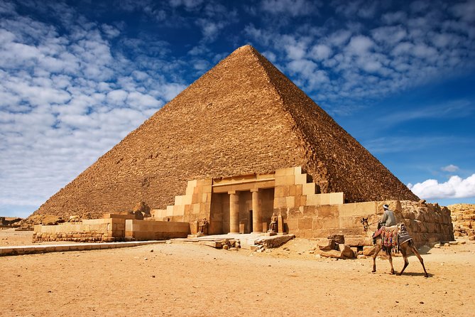 8-Hours Tour to Giza Pyramids, Sphinx, Sakkara Pyramids & Memphis - Morning at Giza: the pyramids of Cheops, Chephren, and Mykerinus