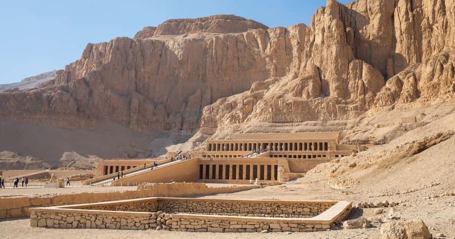 A Luxor Excursion to Habu Temple, Valley of Workers & Queens - Guide Languages and Communication That Helps You See