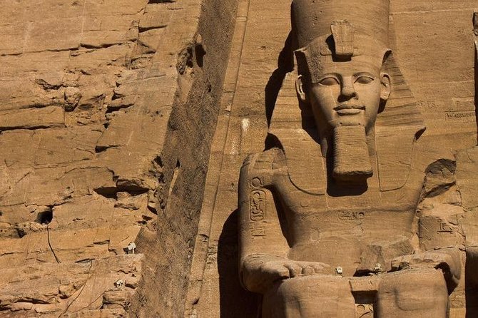 Abu Simbel Excursion Day Trip from Aswan (Sharing Bus without Guide) - Temple Viewing Strategy: Ramesses II and Nefertari Without Wasting Time