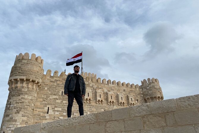 Alexandria Day Tour from Cairo or Giza with lunch and entrance fees - Kom el Shoqafa catacombs: underground history you can actually feel