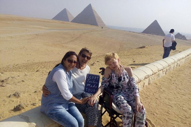 All Inclusive: Day Tour to Giza Pyramids, Saqqara and Dahshur - Stop 1: Pyramids of Giza and the Sphinx—classic giants with the right context