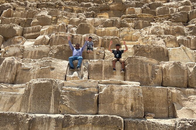 All Inclusive - Giza Pyramids , Sphinx, Cairo Museum and Lunch - Menkaure’s Pyramid and the Great Sphinx: Two Faces, One Big Photo Moment