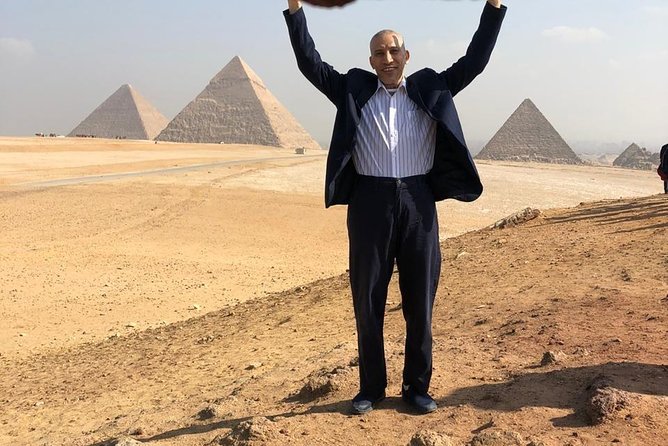 All Inclusive - Giza Pyramids , Sphinx, Cairo Museum and Lunch - Koshary Lunch at Abou Tarek: The One Meal That Keeps the Day Moving