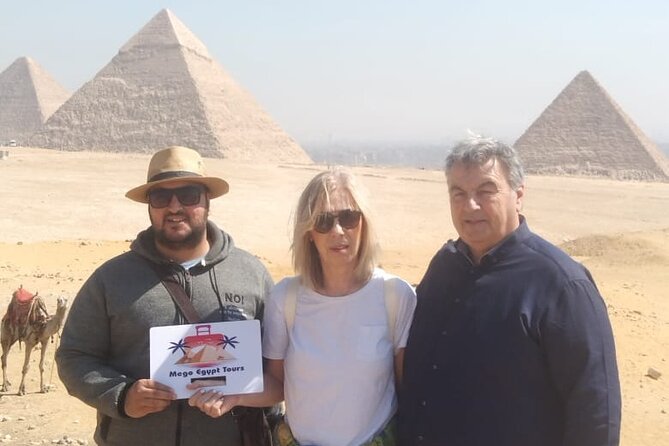 All Inclusive Tour Pyramids of Giza , Sphinx and Lunch - Sphinx and Valley Temple: The View People Keep Thinking About