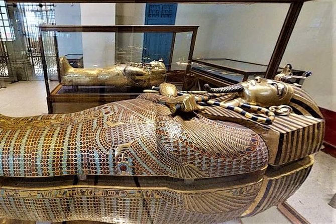 All inclusive tour to Pyramids, Sphinx, Camel, The Museum+Bazzar - Egyptian Museum: Tutankhamen treasures and 5,000 years of Pharaonic art