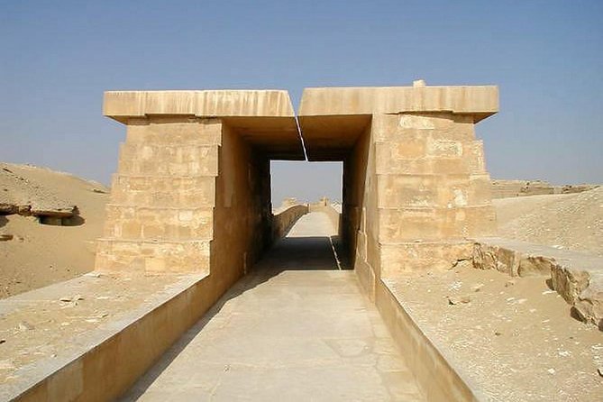 All Saqqara treasures (Pyramids and Tombs) and the underground Serapeum - Entering the tomb experience: the Pyramid of Unas and what you’ll actually see