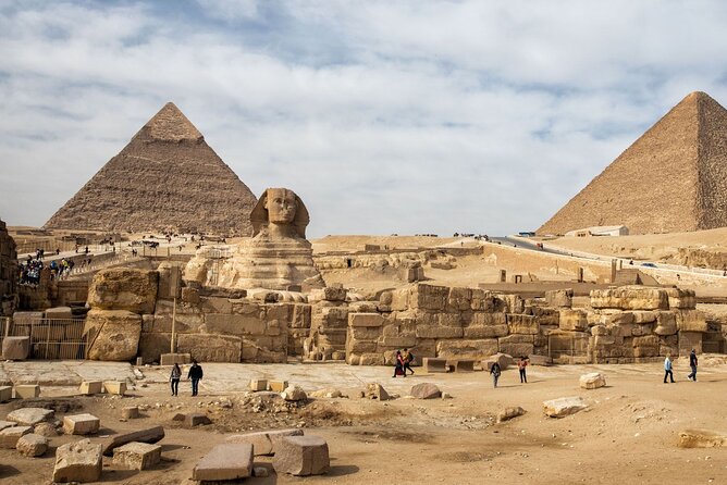 Allinclusive Half DayPrivateTour Giza PyramidsSphinx Ticke Lunch - Khafre’s Pyramid: limestone, height, and that surviving top detail