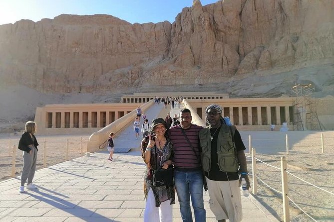 Amazing Hot Air Balloon,Valley of the kings,Hatshepsut temple in Luxor - A sunrise balloon over Luxor that actually feels special