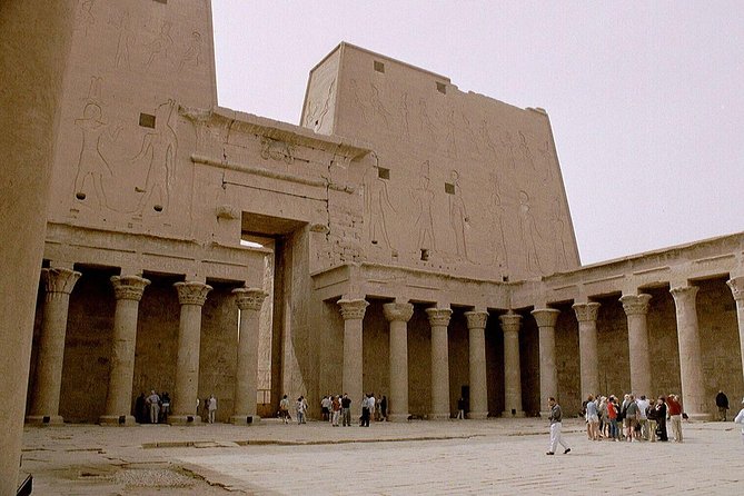 Amazing Sailing Nile cruise from Luxor for 2 Nights - Day 2: Edfu’s Horus Temple by horse and carriage, then Kom Ombo at sunset