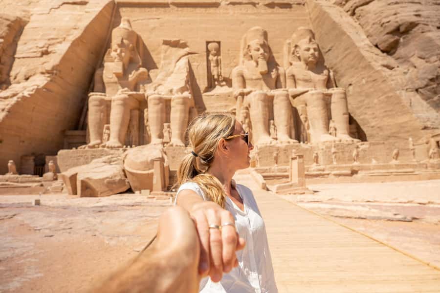 Aswan: Abu Simbel Temple & Nubian Village Private Day Tour - Guides and drivers: what the experience feels like in practice
