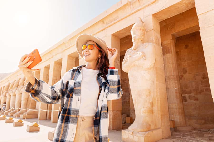Aswan: Luxor Day Trip with Sunrise Hot Air Balloon & Felucca - Lunch and the Nile Felucca Ride: The Best Reset in the Middle of the Day