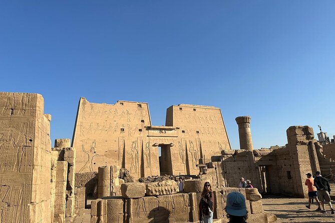 Aswan to Luxor via kom ombo and EDFu temples - Edfu Temple of Horus: the best-preserved giant