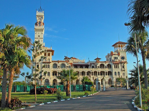 Best Alexandria Day Tour from Cairo - Kom el Shoqafa catacombs: Roman, Greek, and Egyptian burial art underground