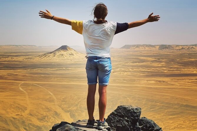 Black and White Desert and Bahariya Oasis Tour 2 Days 1 Night - White Desert National Park at sunset: where the night sky steals the show