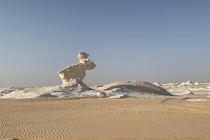 Black and White Desert Tour 2 Days 1 Night - Key Highlights to Expect