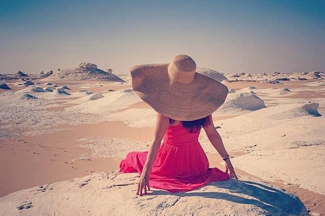 Black & White Desert & Siwa Oasis 4 Days All Inclusive Tour - White Desert night: BBQ, stars, and cold air you should plan for