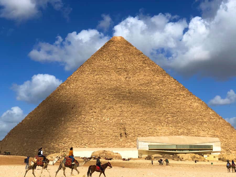 Cairo: 2-Day Ancient Egypt Tour with Pyramids and Museums - Day 2 Morning in Saqqara: The Step Pyramid of Zoser (and Why It Matters)