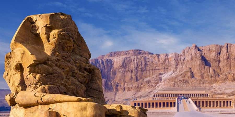 Cairo: 8-day Tour with Cruise, Flights, & Balloon Ride - Day 2 to Day 3: Hurghada beach time plus snorkeling on Paradise or Bay Orange Island